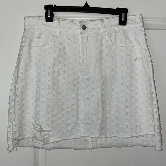 White Distressed Denim Gianni Bini Skirt - Picture 1 of 4